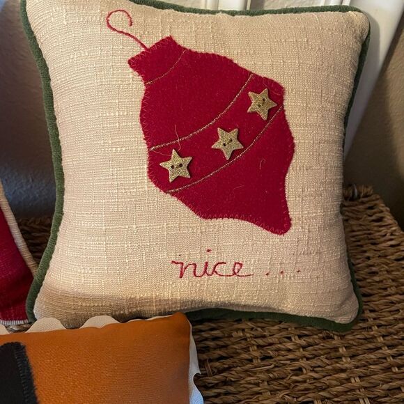 Woof and Poof 2007 Musical Christmas Pillows Naughty Nice and Witch Halloween P - Picture 4 of 16